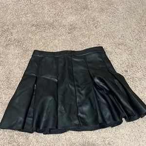 Hollister black faux leather ultra high rise skirt size medium